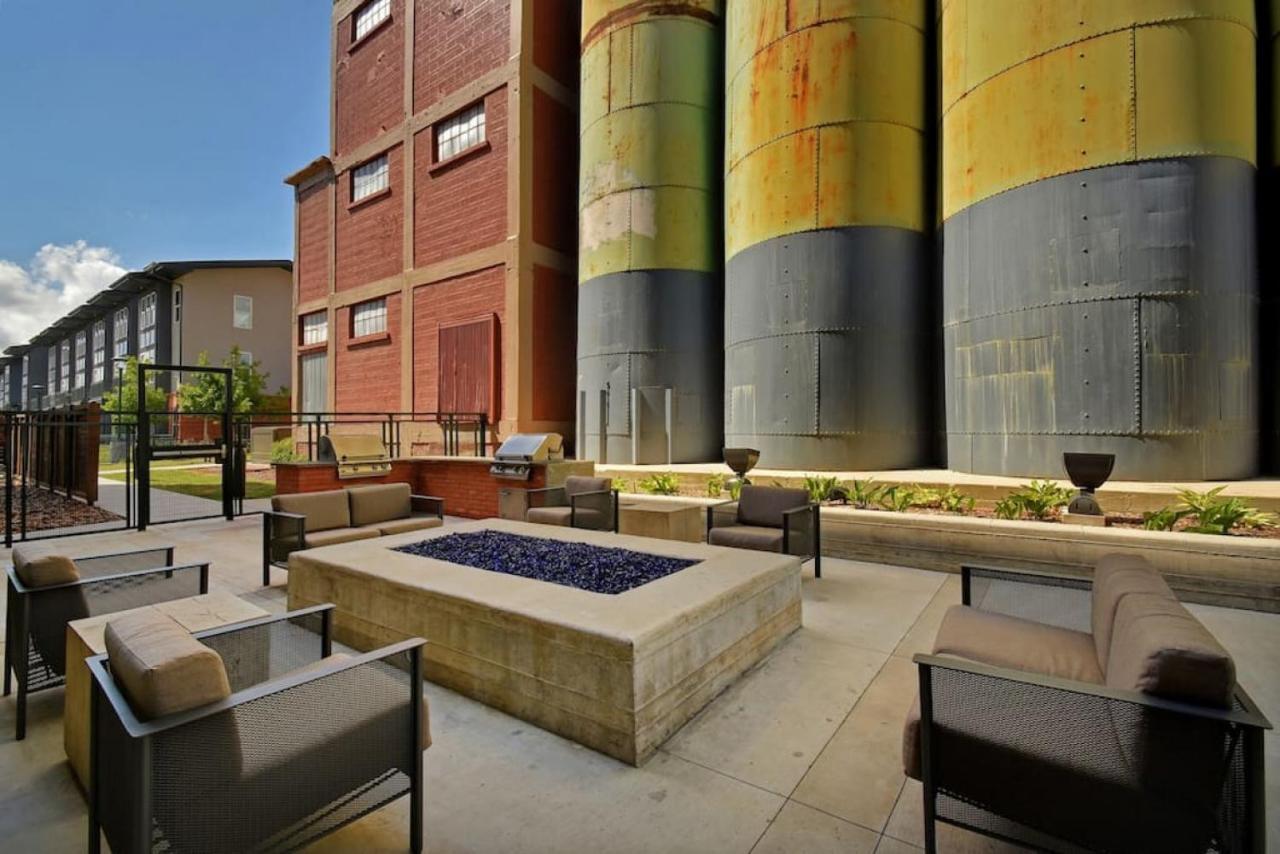 Southtown Staycation Near Riverwalk Alamo Pearl